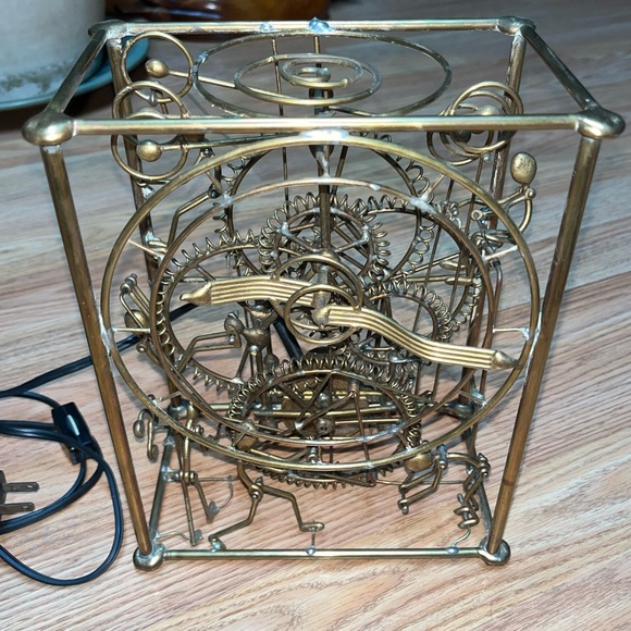 Kinetico Studios Gordon Bradt 6 Man Brass Hand Crafted Clock! - Picture 4 of 6
